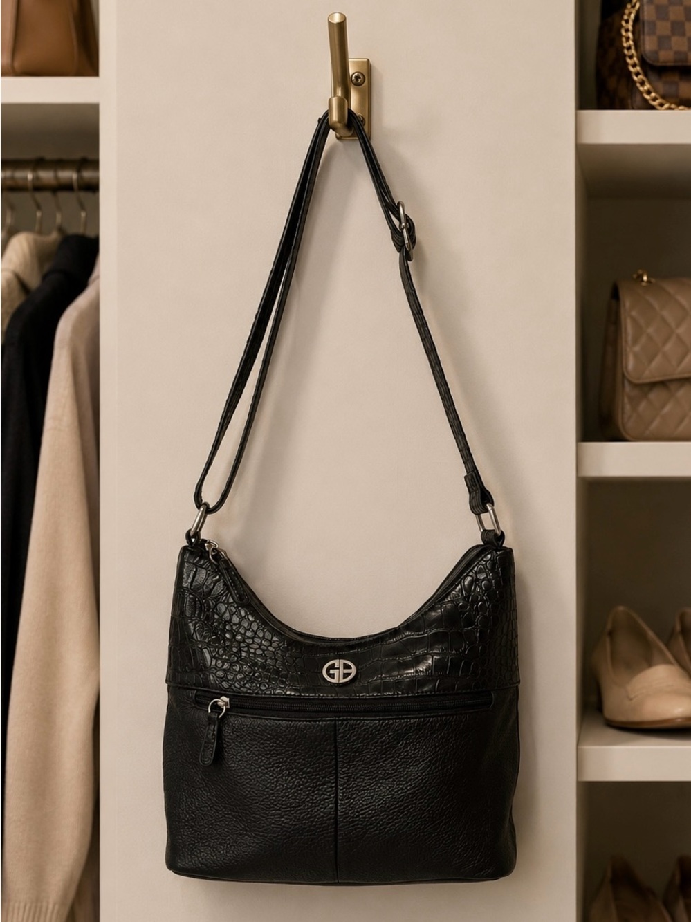 Giani Bernini Black Croc Embossed Hobo Shoulder Bag Silver Logo Pocket Purse